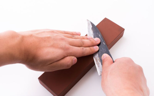 How to Sharpen a Knife Using a Whetstone