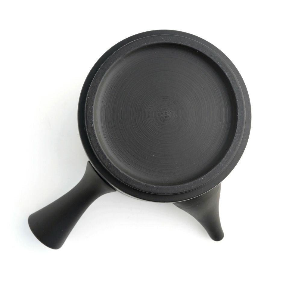 Black Jinsui kyusu teapot, unglazed base