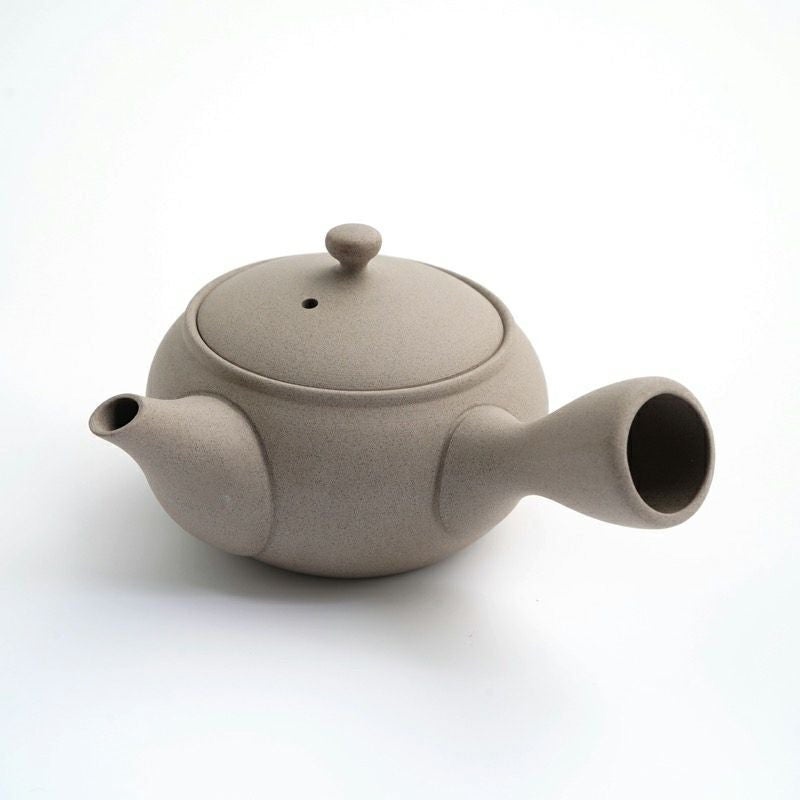 Jinsui Tokoname kyusu teapot in soft gray, front view with side handle